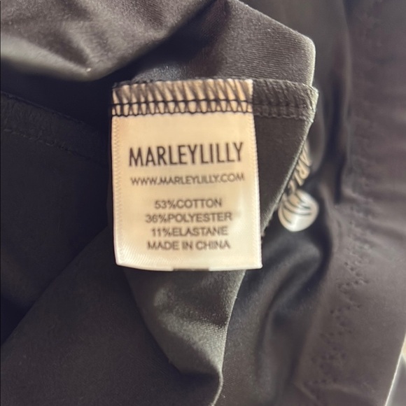 Black High-Waisted Leggings - Picture 4 of 4